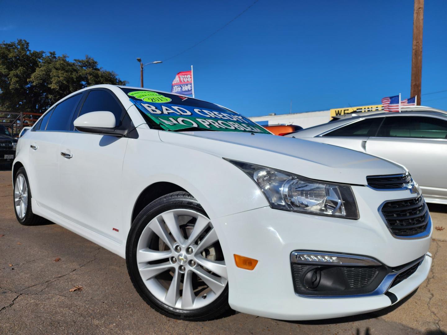 2015 WHITE Chevrolet Cruze LTZ (1G1PG5SB5F7) , AUTO transmission, located at 2660 S.Garland Avenue, Garland, TX, 75041, (469) 298-3118, 32.885551, -96.655602 - Welcome to DallasAutos4Less, one of the Premier BUY HERE PAY HERE Dealers in the North Dallas Area. We specialize in financing to people with NO CREDIT or BAD CREDIT. We need proof of income, proof of residence, and a ID. Come buy your new car from us today!! This is a very well cared for 2015 CH - Photo#0